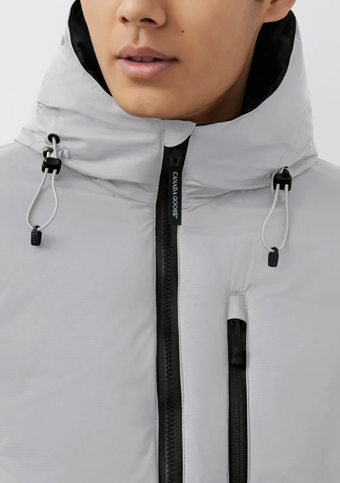 Model 5078M Lodge men's short hooded lightweight model. Color: White official website picture. Size: S M L XL XXL.